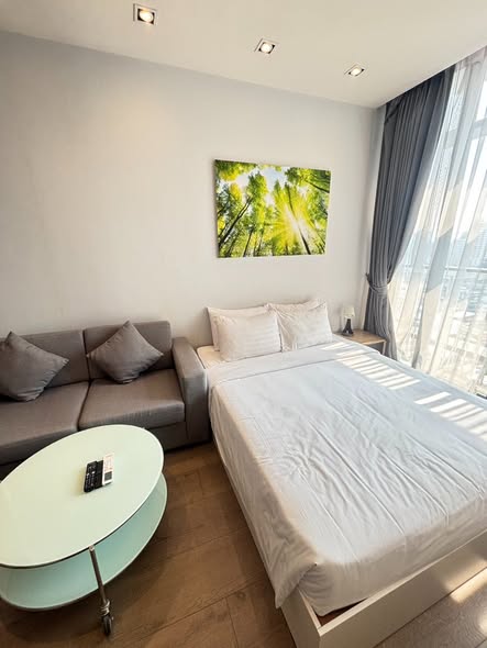 bedroom of Park Origin Phrom Phong