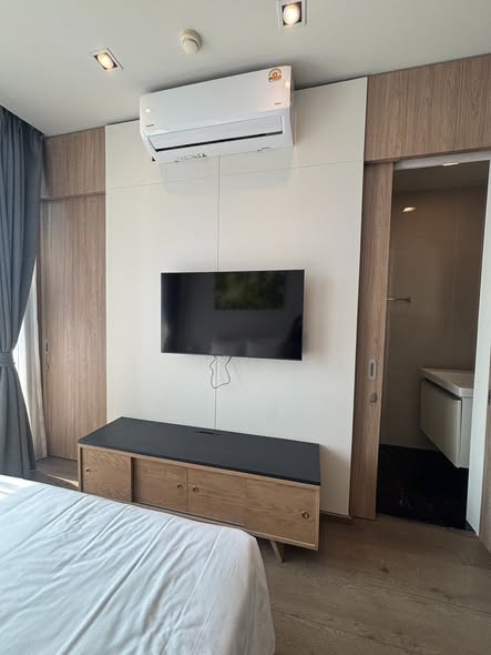 bedroom of Park Origin Phrom Phong