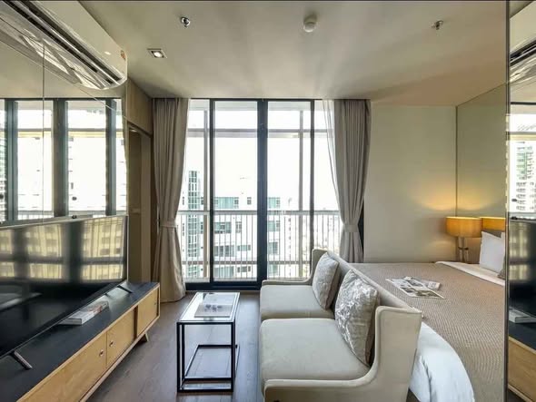 bedroom and living room of Park Origin Phrom Phong