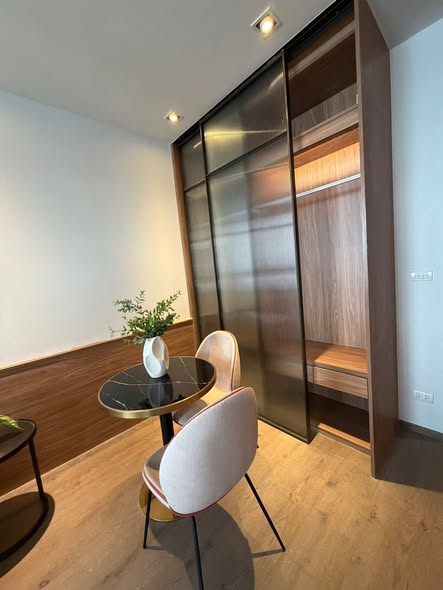 room interior and bathroom of Park Origin Phrom Phong
