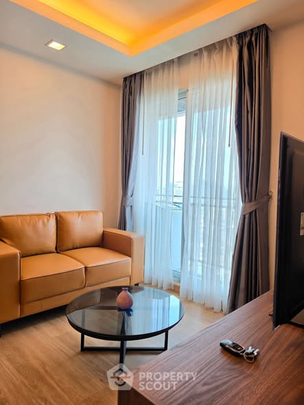 bedroom and living room of Park​ Origin​ Thonglor
