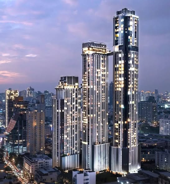 Park​ Origin​ Thonglor