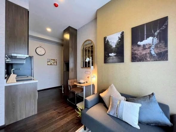 living room and bedroom of Park​ Origin​ Thonglor