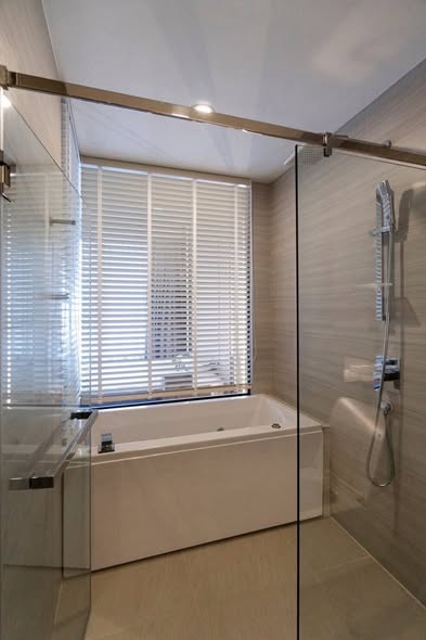 room interior and bathroom of Park​ Origin​ Thonglor