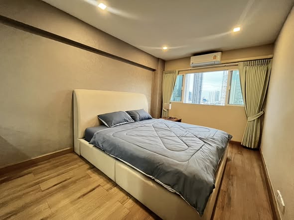 bedroom of Park Thonglor Tower