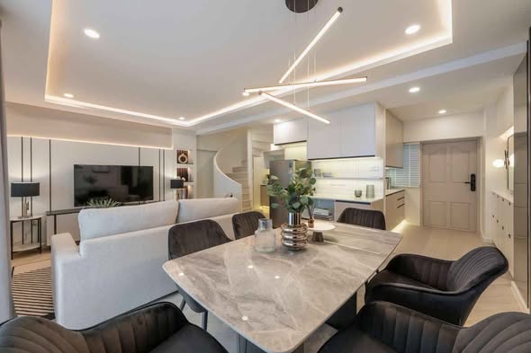 living room and kitchen of Park Thonglor Tower