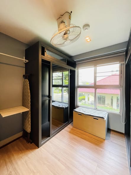 bedroom and room interior of Park View Vibhavadi