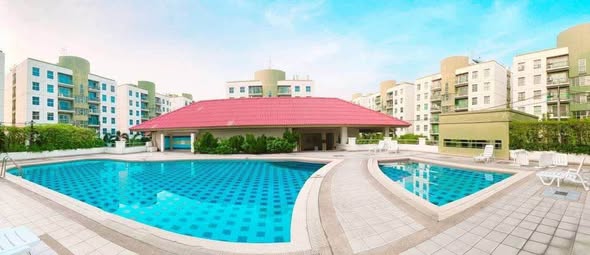 pool of Parkview Viphavadi (พาร์ควิว วิภาวดี)