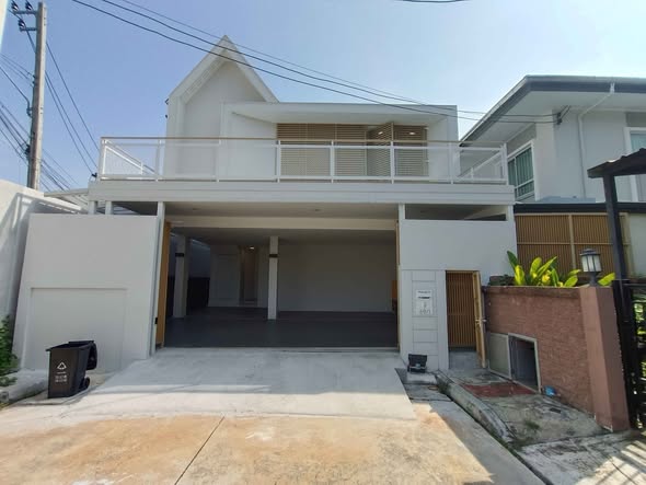 Passorn Prestige Jatuchot-Watcharaphon