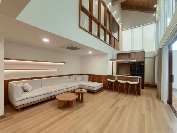 living room of Passorn Prestige Jatuchot-Watcharaphon