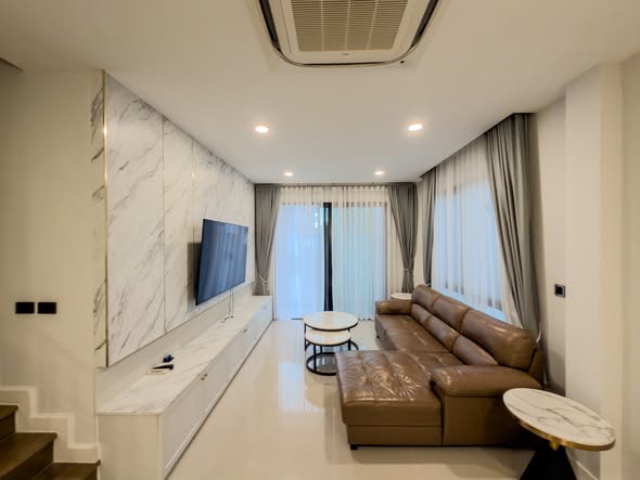 living room and bedroom of Patta Village