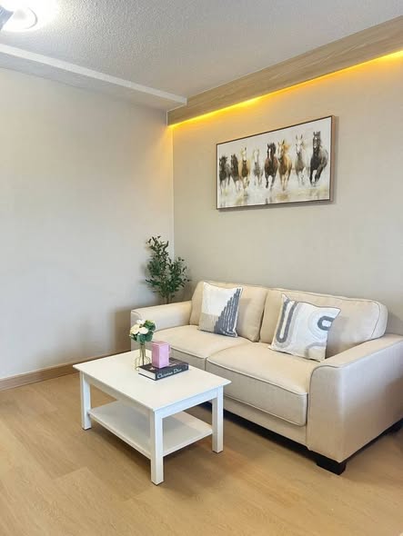 living room of Pattaya Plaza Condotel