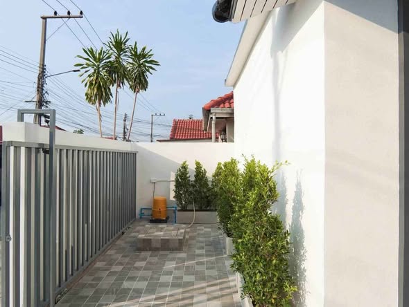 Pattaya Rungrueng Housing