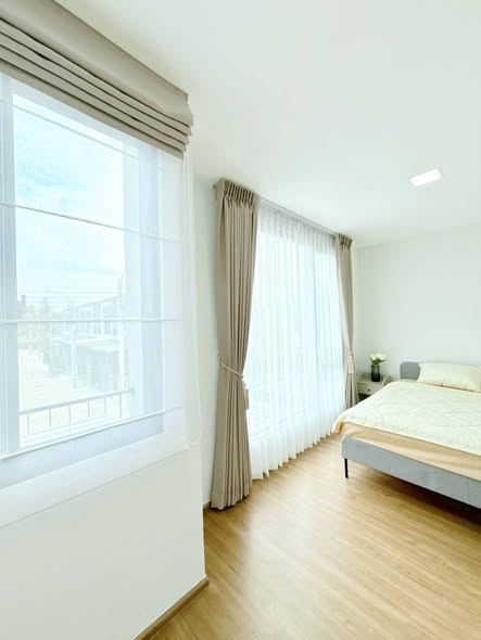 bedroom and room interior of Pleno Sukhumvit-Bangna 2
