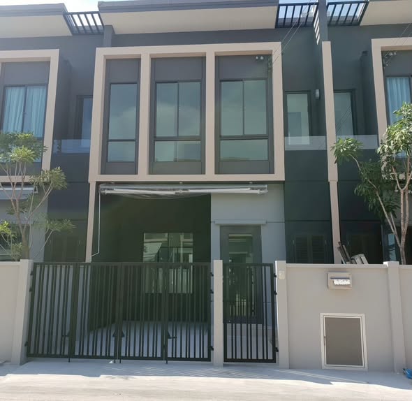 พลีโน่ สุขุมวิท-บางนา Pleno Sukhumvit-Bangna