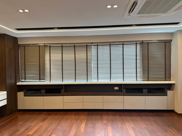 room interior and kitchen of Ploen Chit Terrace