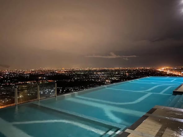 pool of Plum Condo Central Station Phase 1