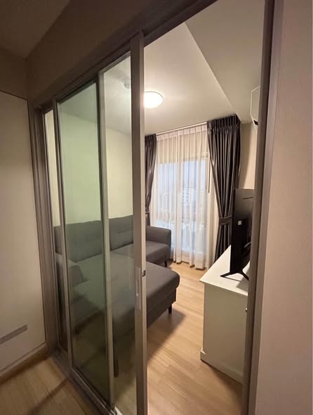 bedroom and room interior of PLUM CONDO CHAENGWATTANA STATION พลัม คอนโด แจ้งวัฒนะ สเตชั่น