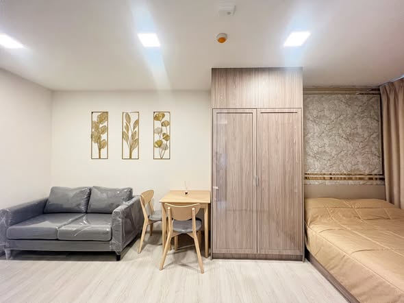living room and bedroom and room interior of Plum Condo Sukhumvit 62