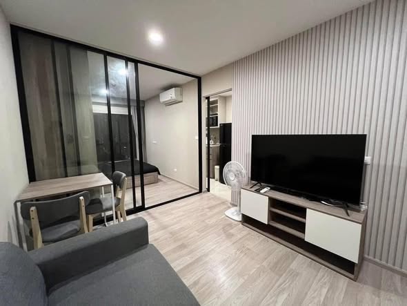 bedroom and living room and room interior of Plum Condo Sukhumvit 97.1