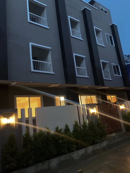 Plus Apartment (พลัส อพาร์ทเม้นท์)