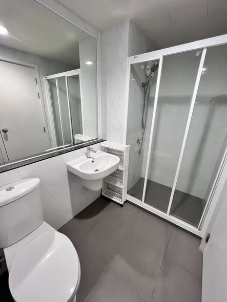 bathroom of Polis Condo