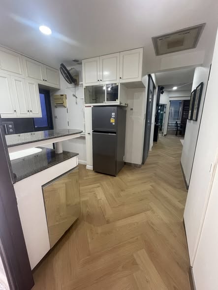 kitchen of Prasanmitr Condo