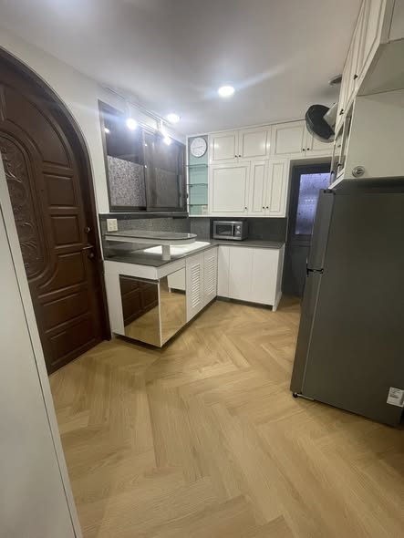 kitchen of Prasanmitr Condo