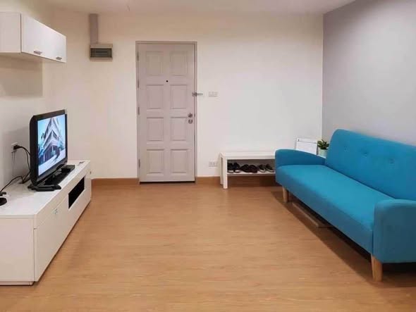 bedroom and living room of Pratunam Prestige Condominium
