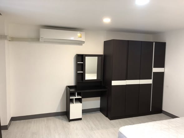 room interior of Pratunam Prestige Condominium
