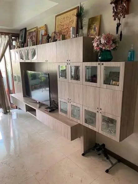 room interior of Premier Condominium