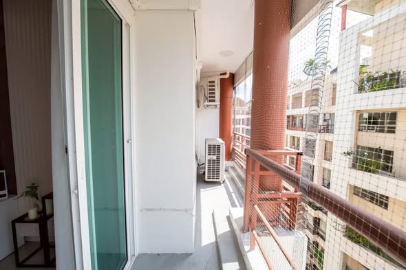 Premier place condo