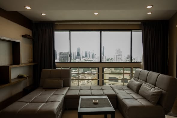living room and bedroom of President Park