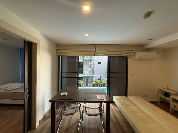 bedroom and room interior of Prom Phaholyothin2 condominium
