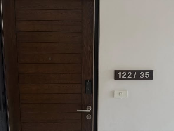 Prom Phaholyothin2 condominium