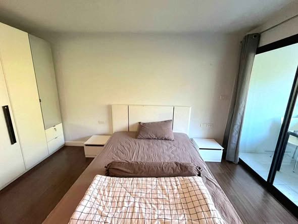 bedroom and room interior of Punna Oasis 1