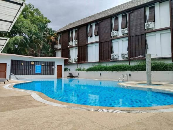 pool of Punna Residence 2 @ Nimman