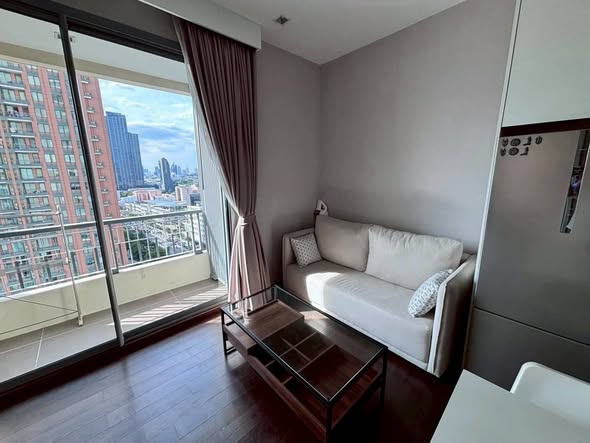 bedroom of Q Asoke