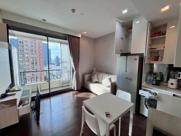 bedroom of Q Asoke