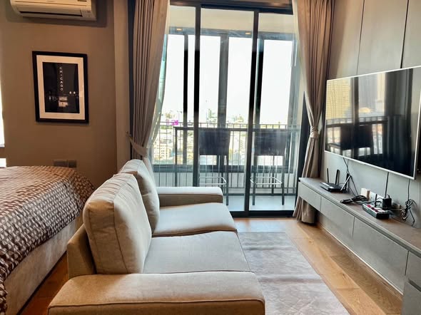 bedroom and living room of Q Chid Lom – Phetchaburi