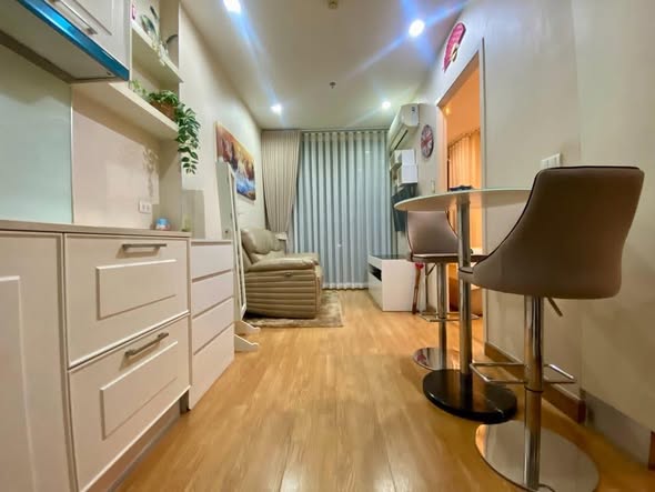 bedroom of Q House Sukhumvit 79