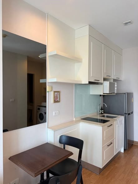 kitchen of Q House Sukhumvit 79
