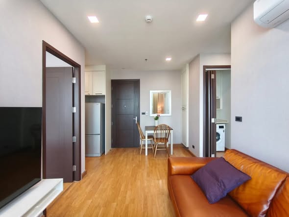 living room and room interior of Q House Sukhumvit 79