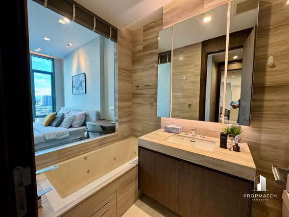 bathroom of Q1 Sukhumvit Condo by Q House