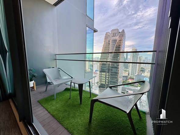 Q1 Sukhumvit Condo by Q House