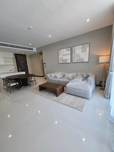 living room and bedroom of Q1 Sukhumvit Condo by Q House