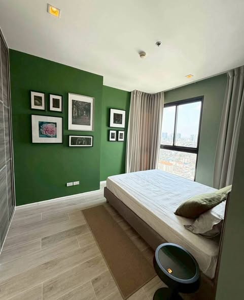 bedroom of Quinn Ratchada 17