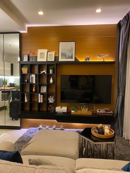 living room of Quinn Ratchada 17