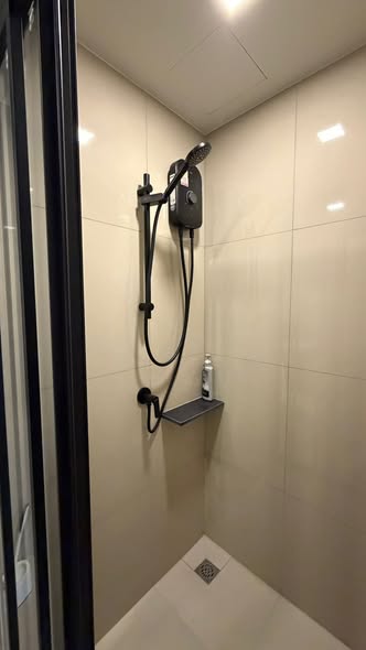bathroom of QUINTARA MHy’ZEN PHROM PHONG (ควินทารา มาย’เซน พร้อมพงษ์)