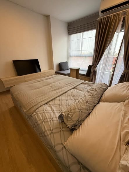 bedroom of QUINTARA MHy’ZEN PHROM PHONG (ควินทารา มาย’เซน พร้อมพงษ์)